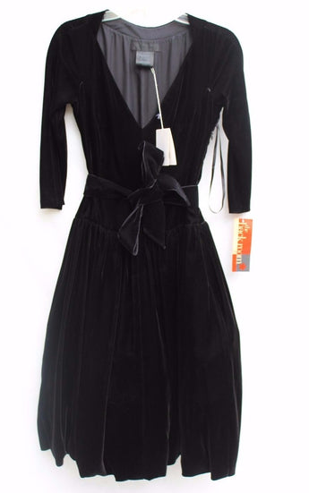 New RARE Nicole Farhi Black Velvet Cocktail V Neck Ruffled Bottom Dress Size 4