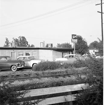 Vintage 1950s Paulette's On Woodman & Oxnard Los Angeles California Photo #1175