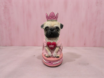 New BELLA LUX Valentines Love Pug Princess On A Pink Macaron Figurine Decor