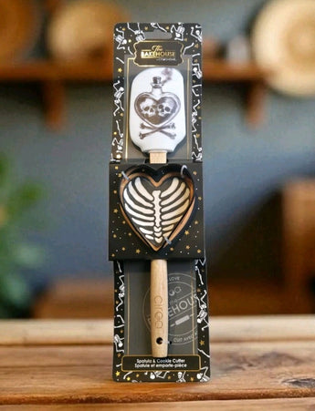 New Halloween Spooky Skull Heart Potion Spatula and Cookie Cutter Set
