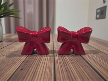 New Christmas Red Bow Salt & Pepper Shakers Salt N Pepper Dinning Set