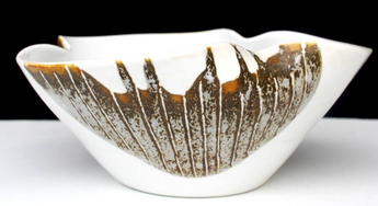Vintage Retro Handmade Studio Art Ceramic Collectable Pottery Bowl Signed