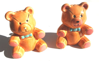 Vintage TEDDY BEAR CERAMIC SALT & PEPPER SHAKERS