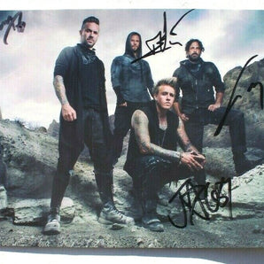 Jacoby Shaddix Autographed Signed 5x7 Original Postcard ( PAPA ROACH )
