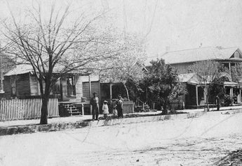 Vtg 1900's B&W Photo - African American Family In California On Sidewalk Photo