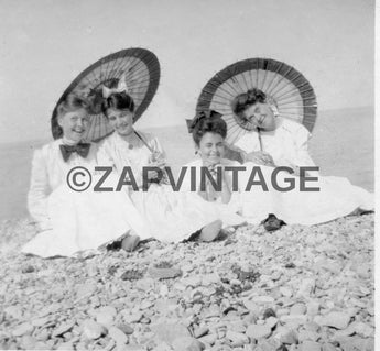 Vtg 1903 Girls On Beach W/ Umbrellas In White Dresses Bridesmaids Photo #1806