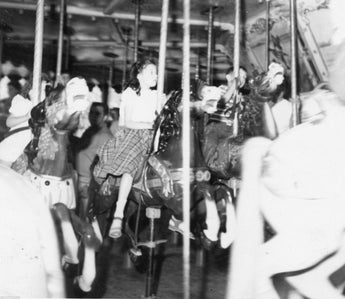 Vintage 1951 Black & White Little Girl / Kids On Ferris Wheel