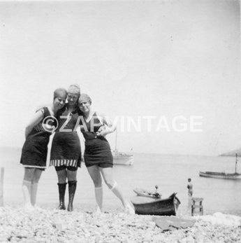 Vtg 1910 Group Of Girls On Beach In Bathing Suits California Photo Image #1695