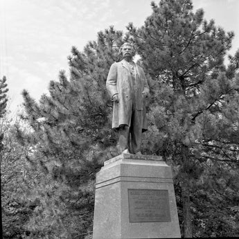 Vtg 1955 Mark Twain Statue Riverview Park Hannibal MO Photo #1425