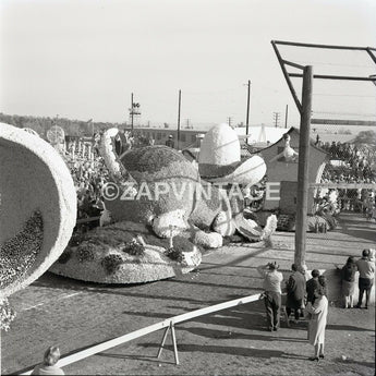 Vtg 1965 South Pasadena California CA Rose Parade Float Event Photo #2331