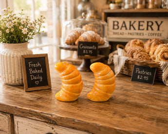 New Croissant French Bakery Salt & Pepper Shakers Salt N Pepper Dinning Set