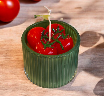 New Marthra Stewart Italian Red / Green Tomato Cooking Kitchen Candle Room Decor