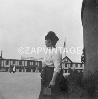 Vtg 1915 Women In front Of Battery Swimming Bathhouse New York Photo Image #1745