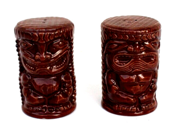 VINTAGE KC CO LTD TIKI TOTEM FIGURE FIGURAL SALT N AND PEPPER SHAKERS Hawaii