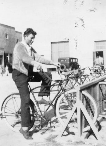 Vtg B&W 1920's - 1930's BETA PHI Frat Photo (Compton / USC) CA Parking Bike #205