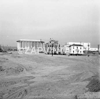 Vtg 1968 Los Angeles CA Victorian Houses Being Moved (Salt Box) Photo #1407