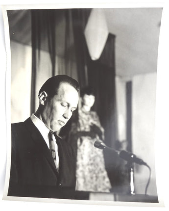 Vintage 1940's - 1950's Black & White MALE SPEAKER U.S. Grant HOTEL 8X10 PHOTO M