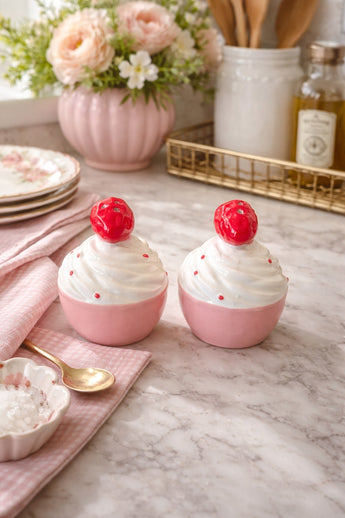 New Valentines Day Cupcakes W/ Strawberries Salt & Pepper Shakers Dinning Set