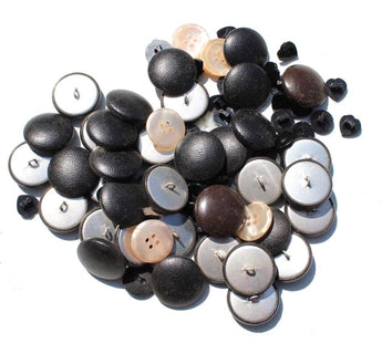 Vtg 1960's - 1970's Lot Of 20+ Retro Mod Groovy Funky Clothing Fashion Buttons