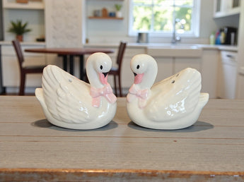 New White W/ Pink Bow Swan Bird Salt & Pepper Shakers Salt N Pepper Dinning Set