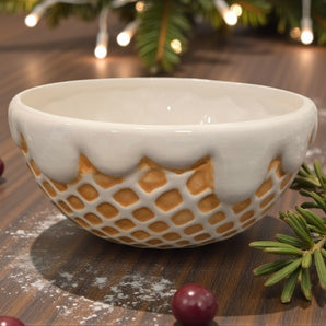 New Brown Christmas Holiday Waffle Cone W/ Ice Cream Serving Kitchen Salad Bowl