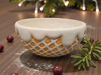 New Brown Christmas Holiday Waffle Cone W/ Ice Cream Serving Kitchen Salad Bowl