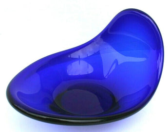 Vtg Collectible Cobalt Blue Curved Glass Serving / Appetizer Bowl