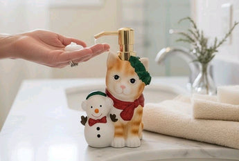 New Christmas Cat Kitten W/ Snowman & Wreaf Soap Dispenser Decoration