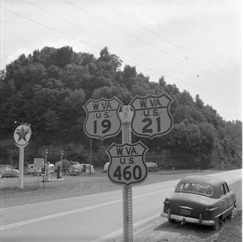 Vtg 1950s West Virginia Fly Sign (W. VA U.S. 460 19 21 ) Texaco Photo #1171