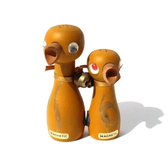 Vintage Mid Century Yellow Birds Wood Magnetic Salt and Pepper Shakers Japan