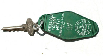 VtgSherwood Forest Motel Hotel Garberville California ROOM KEY #22 Keychain