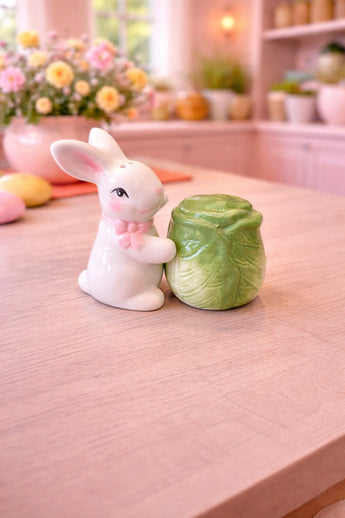 New Easter Bunny Holding Cabbage Salt & Pepper Shakers Party Dinning Set