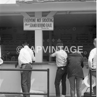 Vtg 1964 Kids Carnival Shooting Game Venice Beach California Photo #1987