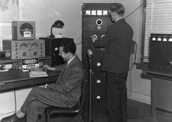 VINTAGE 1960's Amateur Radio Station Inside Control Machine PHOTO #1562