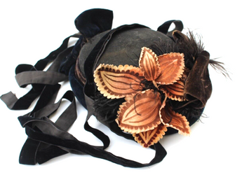 Vintage Antique 1800s / 1900s Women's Black Velvet Hat W/ Feathers Ties At Chin