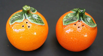 Vtg MCM CALIFORNIA Pottery - Metlox Orange Fruit Salt N Pepper Shakers
