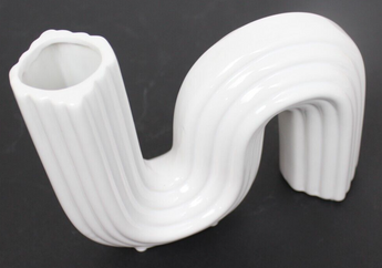 New White Geometric MINIMALSIT S Shaped Noodle Flower Vase Room Decor