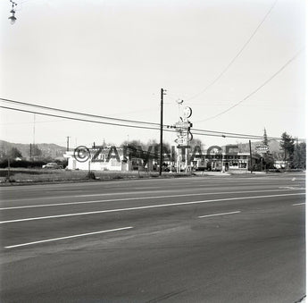Vintage 1965 The Hamburger King Burger Restaurant Diner Dive Thru Photo #2318