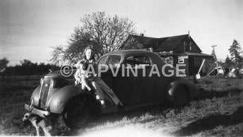 Vtg 1940s Women Sitting On Classic Car W/ Her Daughter On The Farm Photo #2736