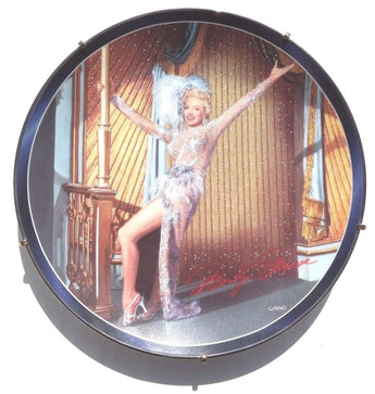 Everything Is All About Appleaning Marilyn Monroe SILVER SCREEN MARILYN Plate
