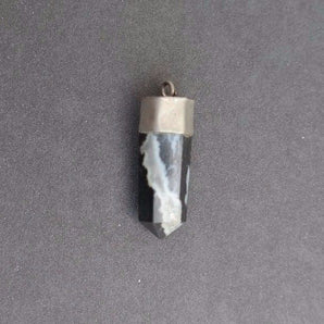 Vtg 1960s Art Deco Black & Grey Crystal Shape Gemstone Necklace Pendant Jewelry