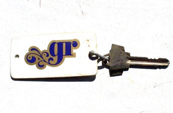 Vtg (#201) Granada Royale Hometels Hotel Motel ROOM KEY Keychain