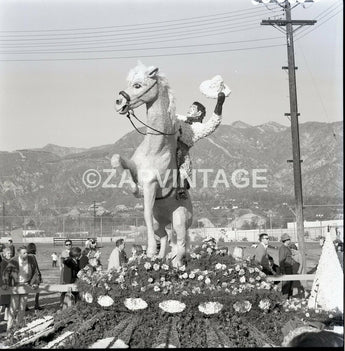 Vtg 1965 South Pasadena California CA Rose Parade Float Event Photo #2333