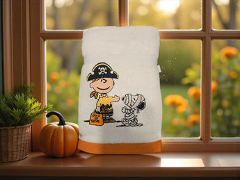 NEW Peanuts 16"x26" 2 Pk Hand Towels Embroidered Halloween Charlie Snoopy Pirate