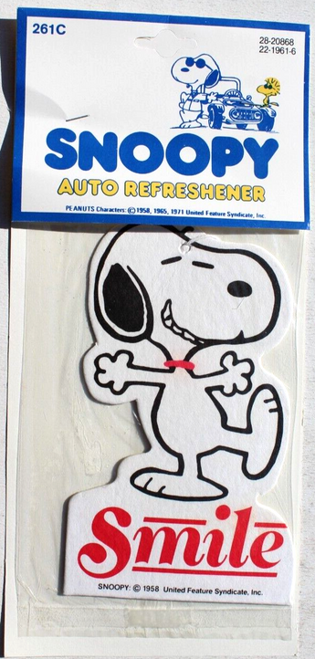 Sealed Vintage 1958 Smilie Peanuts Gang Snoopy Auto Refreshener