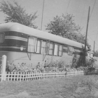 Vintage 1951 Black & White Trailer / Trailer Park Photo #134
