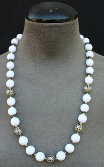 Vintage White Chunky Beaded Cocktail Costume Necklace