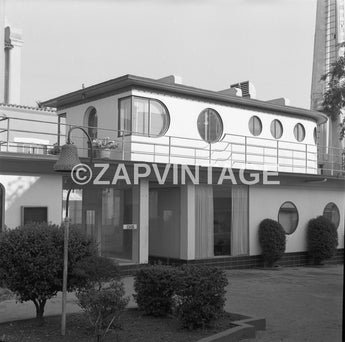 Vintage 1968 Ship Style Office Building - Crossroads Hollywood CA Photo #1664