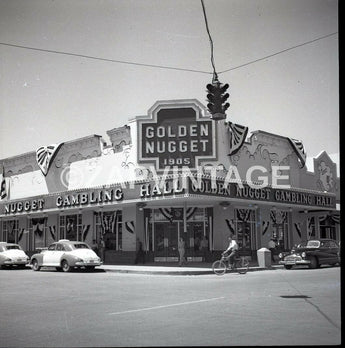 Vtg 1940s B&W Photo (Golden Nugget Hotel Las Vegas Nevada Gambling Casino) #390