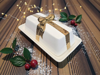 New White & Gold Porcelain Holiday Christmas Present W/ Bow Kitchen Butter Dish